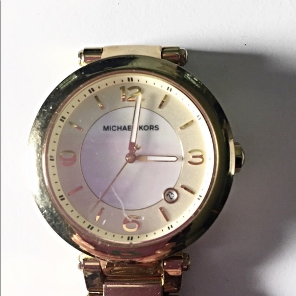 Michael Kors Gold Mother of Pearl Analog Watch - Picture 4 of 8